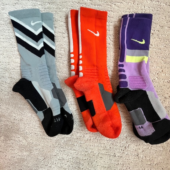 NIKE Hyper-Elite all 3 men’s socks gently loved - Picture 2 of 4